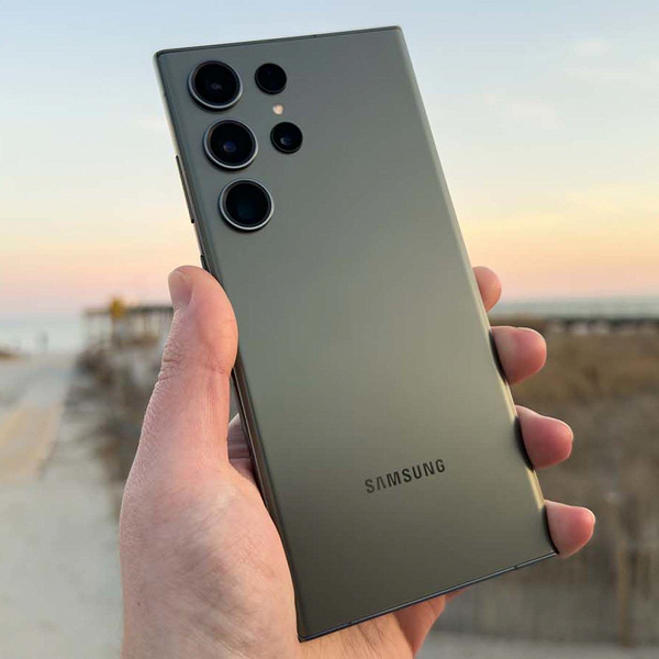 Update for Samsung Galaxy S23 released: smartphones get a new function to transfer video calls to tablets 7 Update for Samsung Galaxy S23 released: smartphones get a new function to transfer video calls to tablets